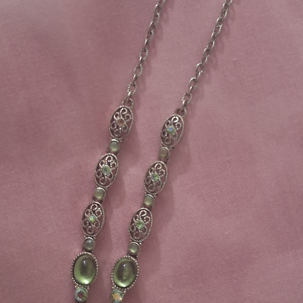 Elegant Green and Silver Women's Necklace - Picture 3 of 5